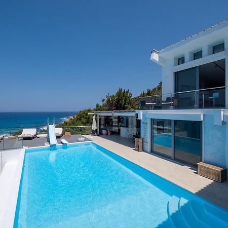 Icarus Luxury Beachfront Villa Gialiskari  Экстерьер фото