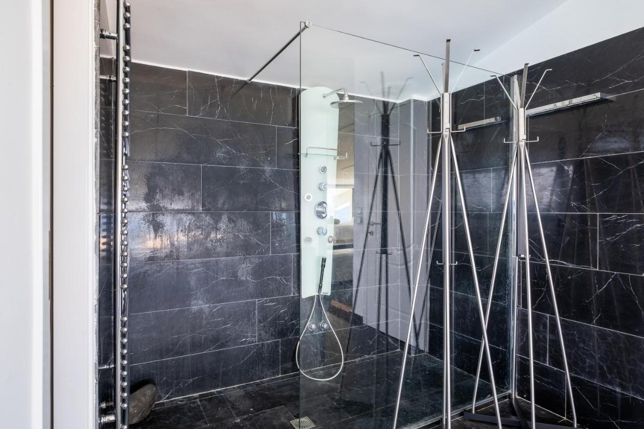 Icarus Luxury Beachfront Villa Gialiskari  Экстерьер фото