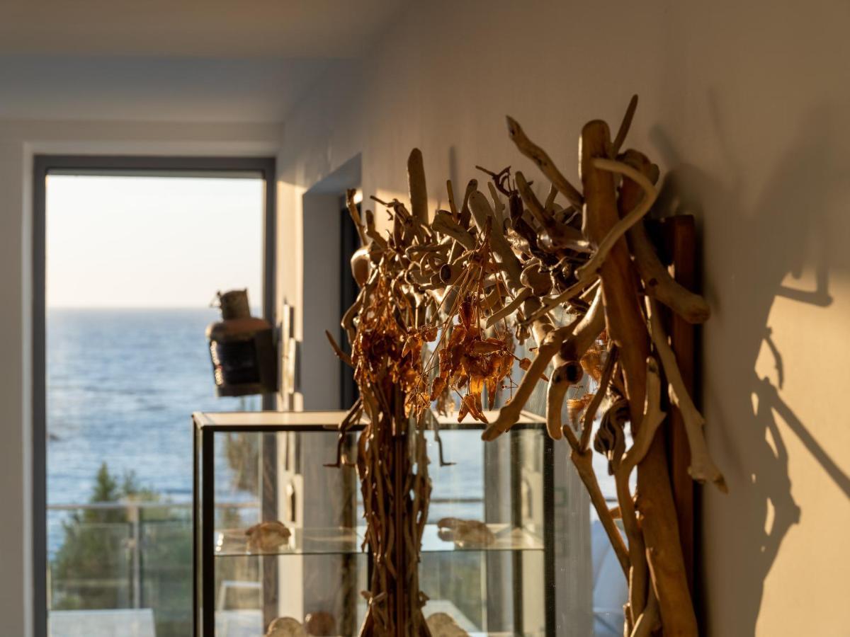 Icarus Luxury Beachfront Villa Gialiskari  Экстерьер фото