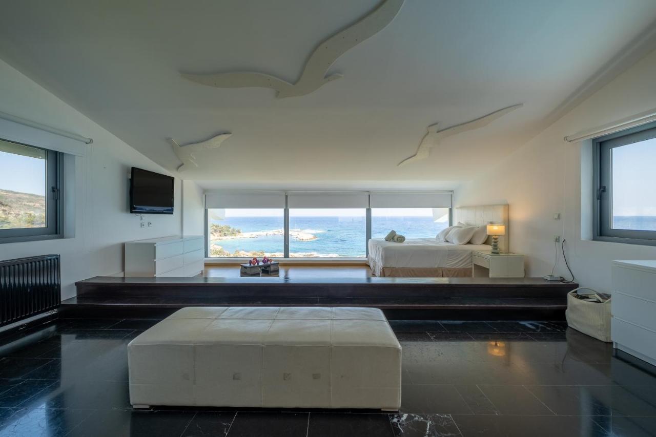Icarus Luxury Beachfront Villa Gialiskari  Экстерьер фото